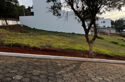 Lote em condomínio de alto padrão para venda em São Lourenço MG.