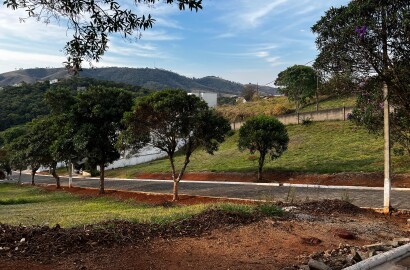 Lote em condomínio de alto padrão para venda em São Lourenço MG.