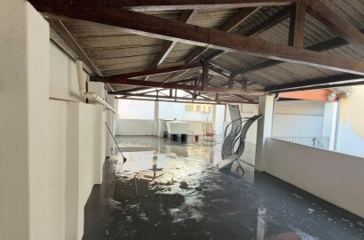 Casa para venda no Centro de São Lourenço-MG.