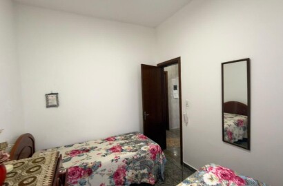 Casa para venda no Centro de São Lourenço-MG.