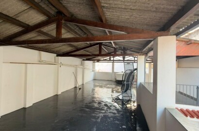 Casa para venda no Centro de São Lourenço-MG.