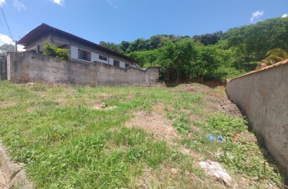 Lote à venda em bairro nobre de São Lourenço MG