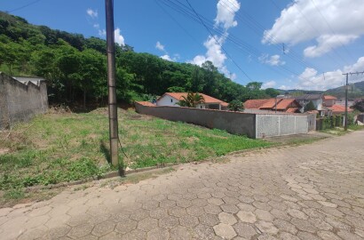 Lote à venda em bairro nobre de São Lourenço MG
