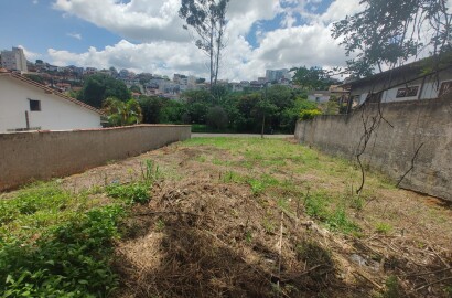 Lote à venda em bairro nobre de São Lourenço MG