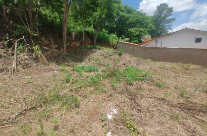 Lote à venda em bairro nobre de São Lourenço MG