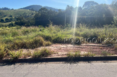 Lote no condomínio Altos da Serra para venda em São Lourenço - MG.