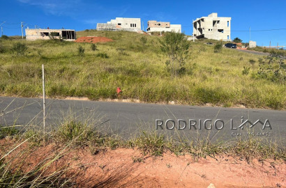 Lote no condomínio Altos da Serra para venda em São Lourenço - MG.
