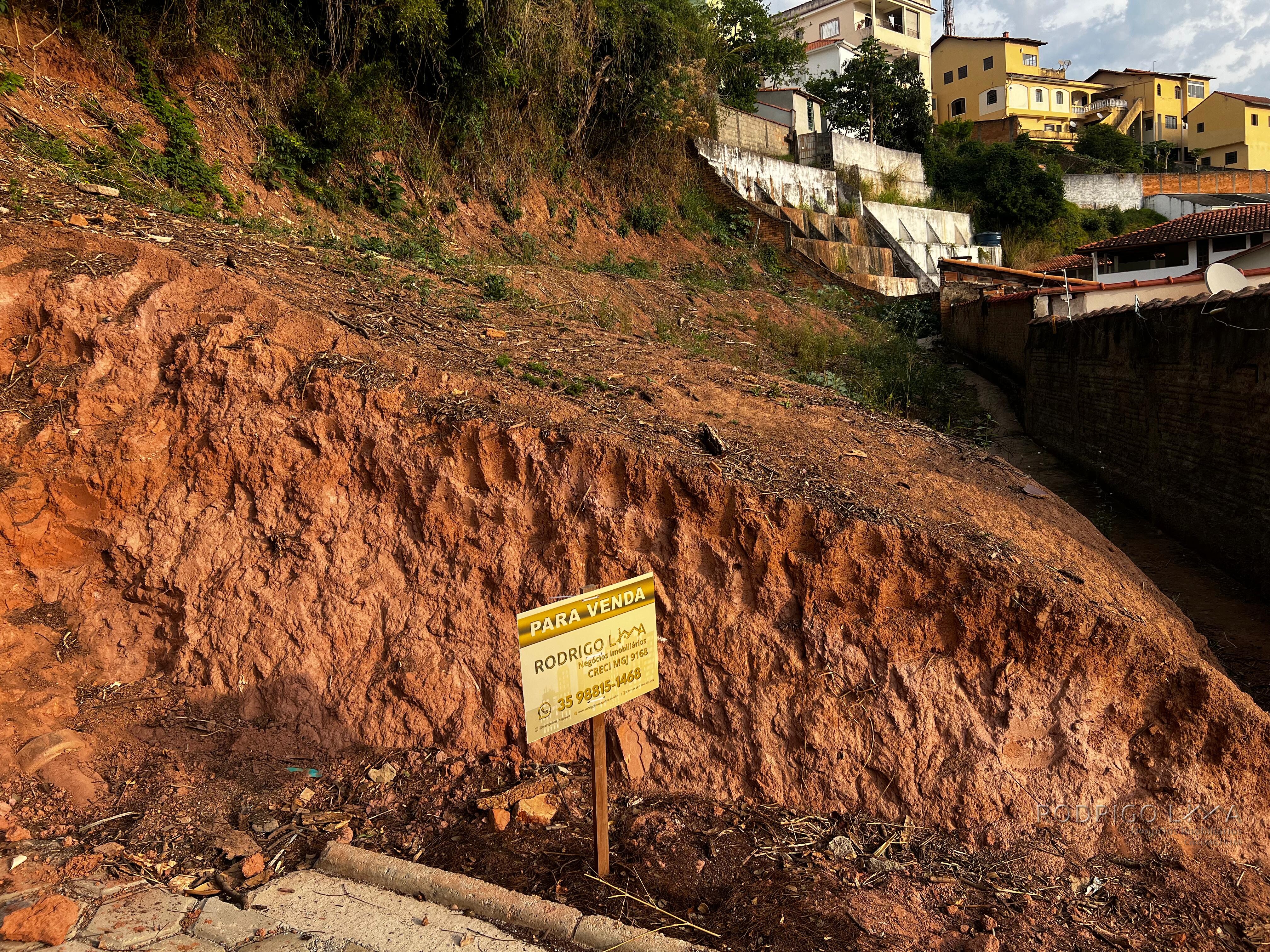 Lote para venda no centro de São Lourenço MG
