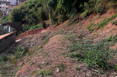 Lote para venda no centro de São Lourenço MG