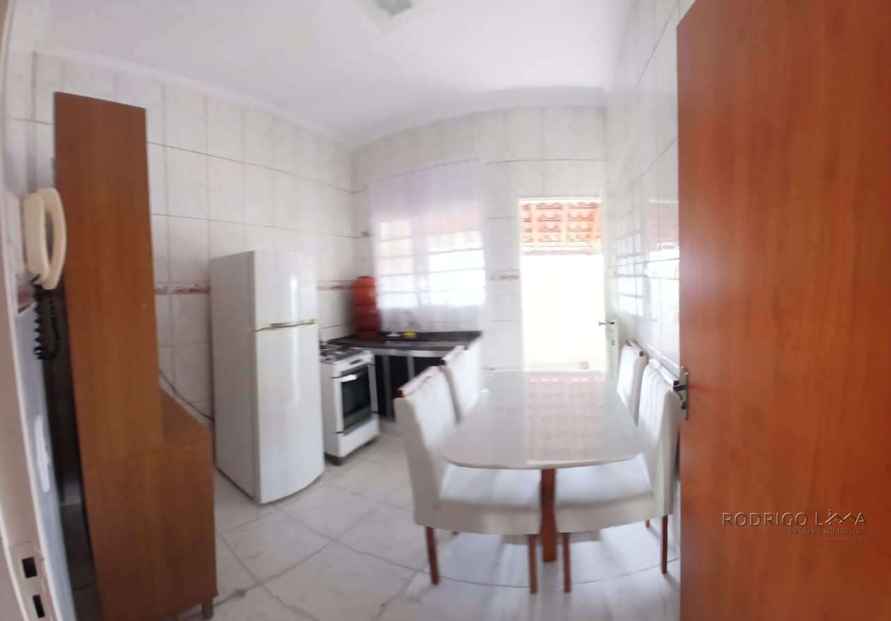 Casa para venda em condomínio - São Lourenço - MG.