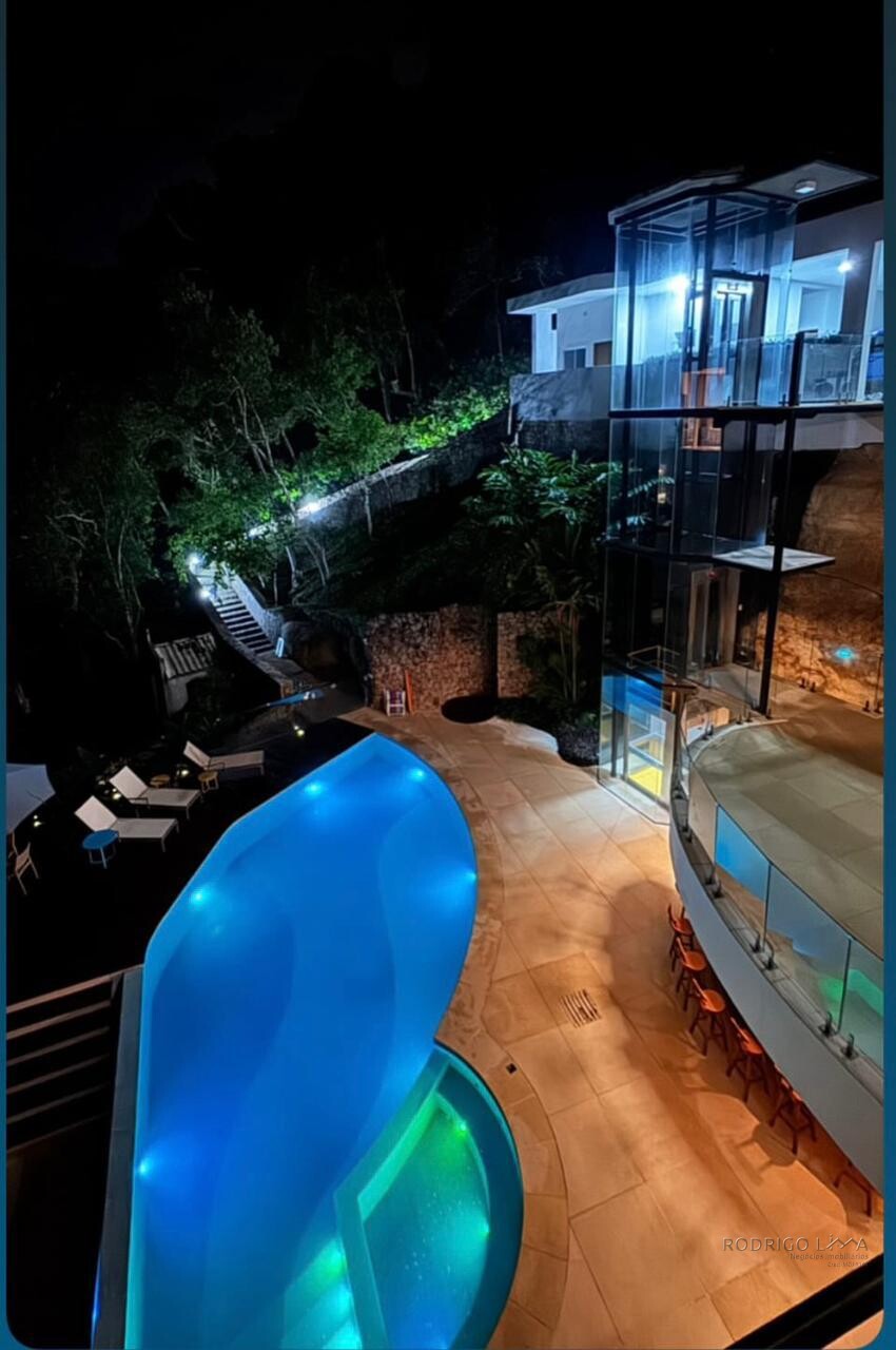 Luxuosa mansão para venda em Ubatuba SP.