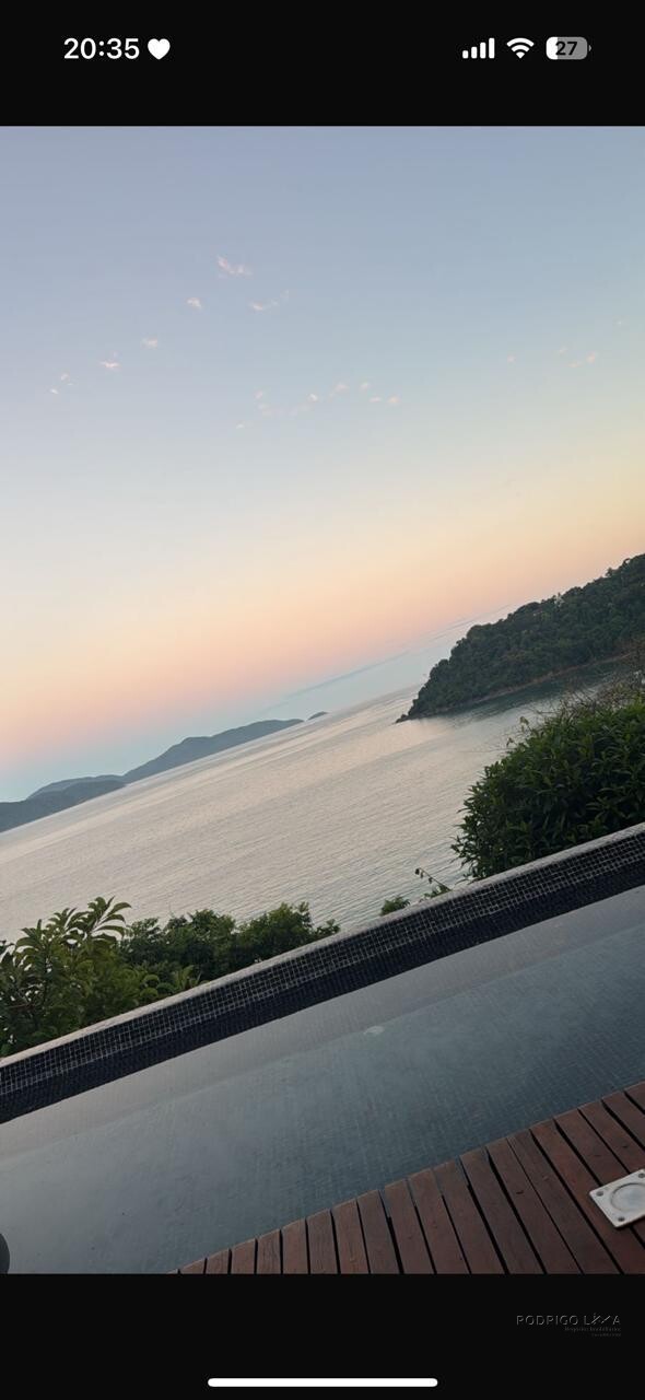 Luxuosa mansão para venda em Ubatuba SP.