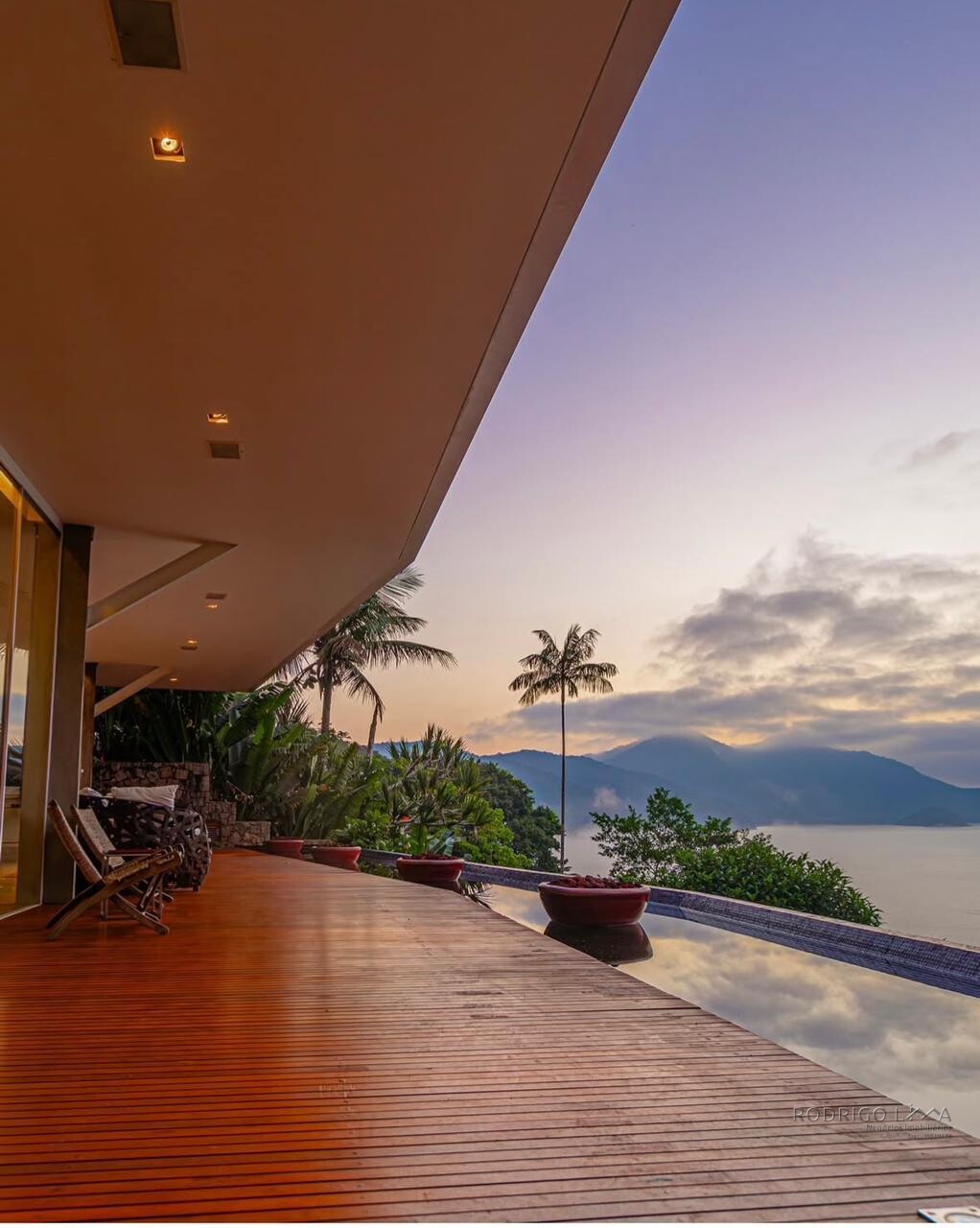 Luxuosa mansão para venda em Ubatuba SP.