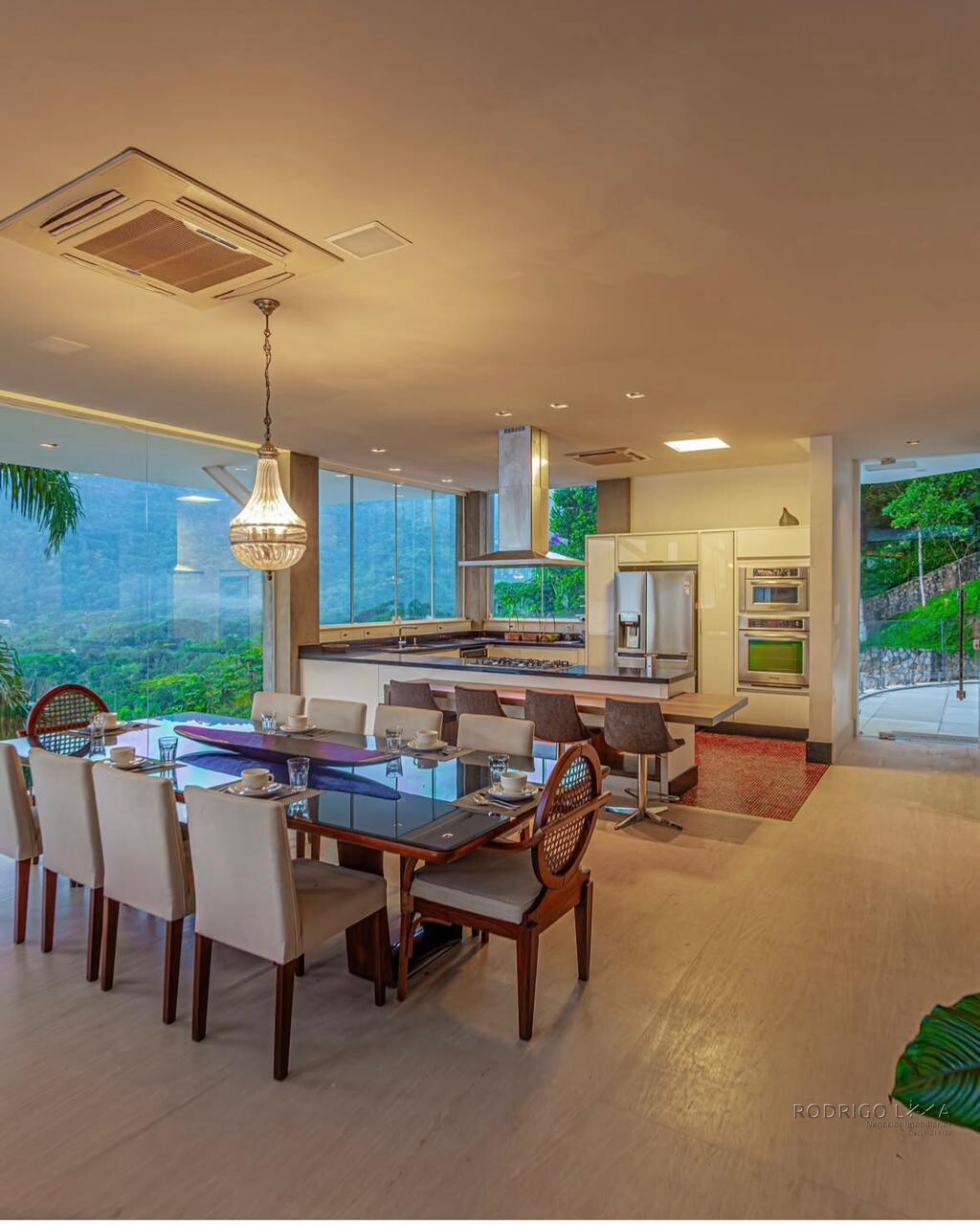 Luxuosa mansão para venda em Ubatuba SP.