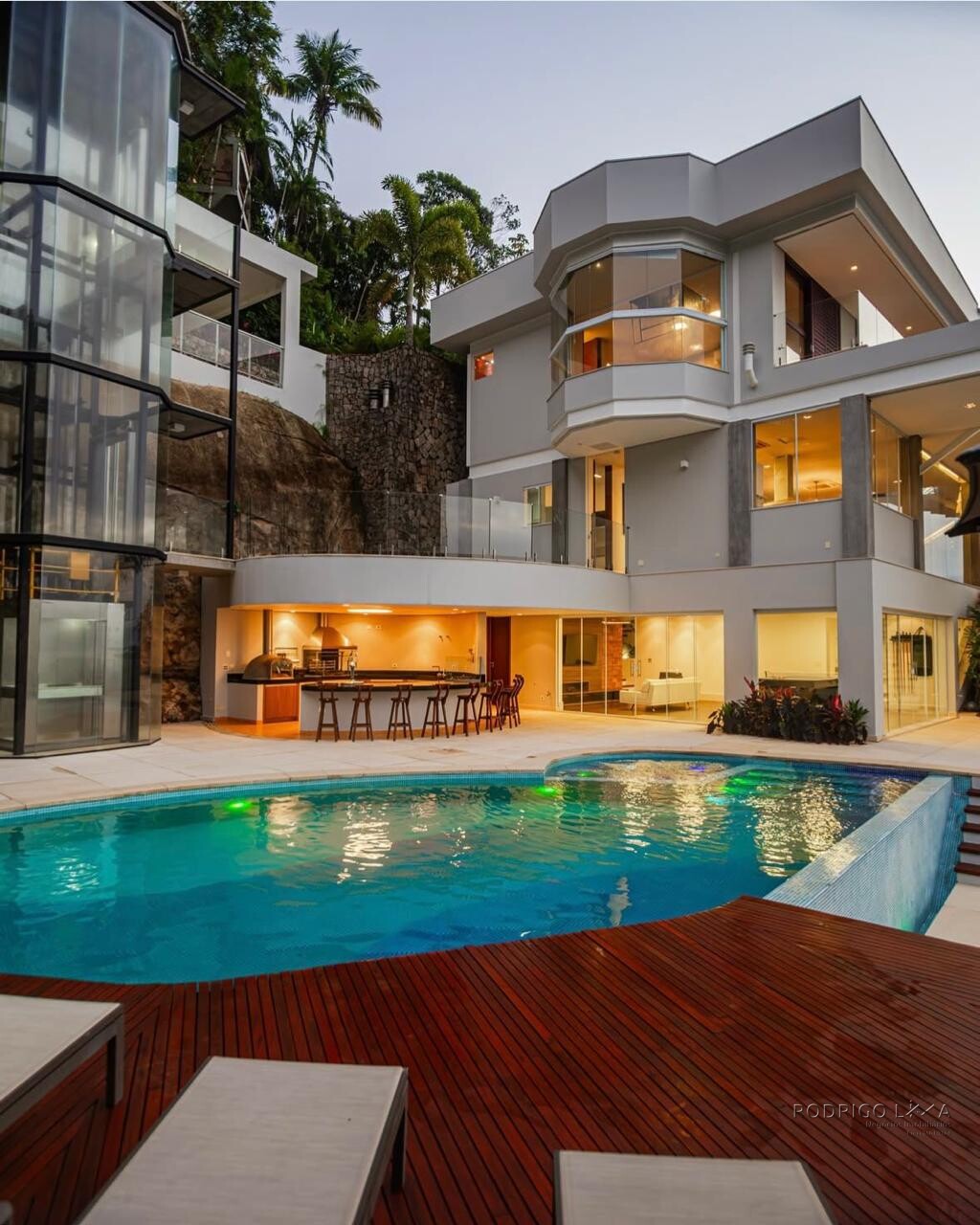 Luxuosa mansão para venda em Ubatuba SP.