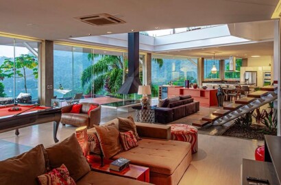 Luxuosa mansão para venda em Ubatuba SP.