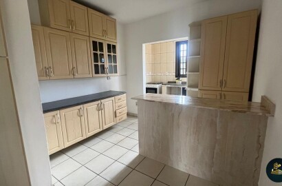 Casa para venda em São Lourenço - MG.