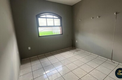 Casa para venda em São Lourenço - MG.