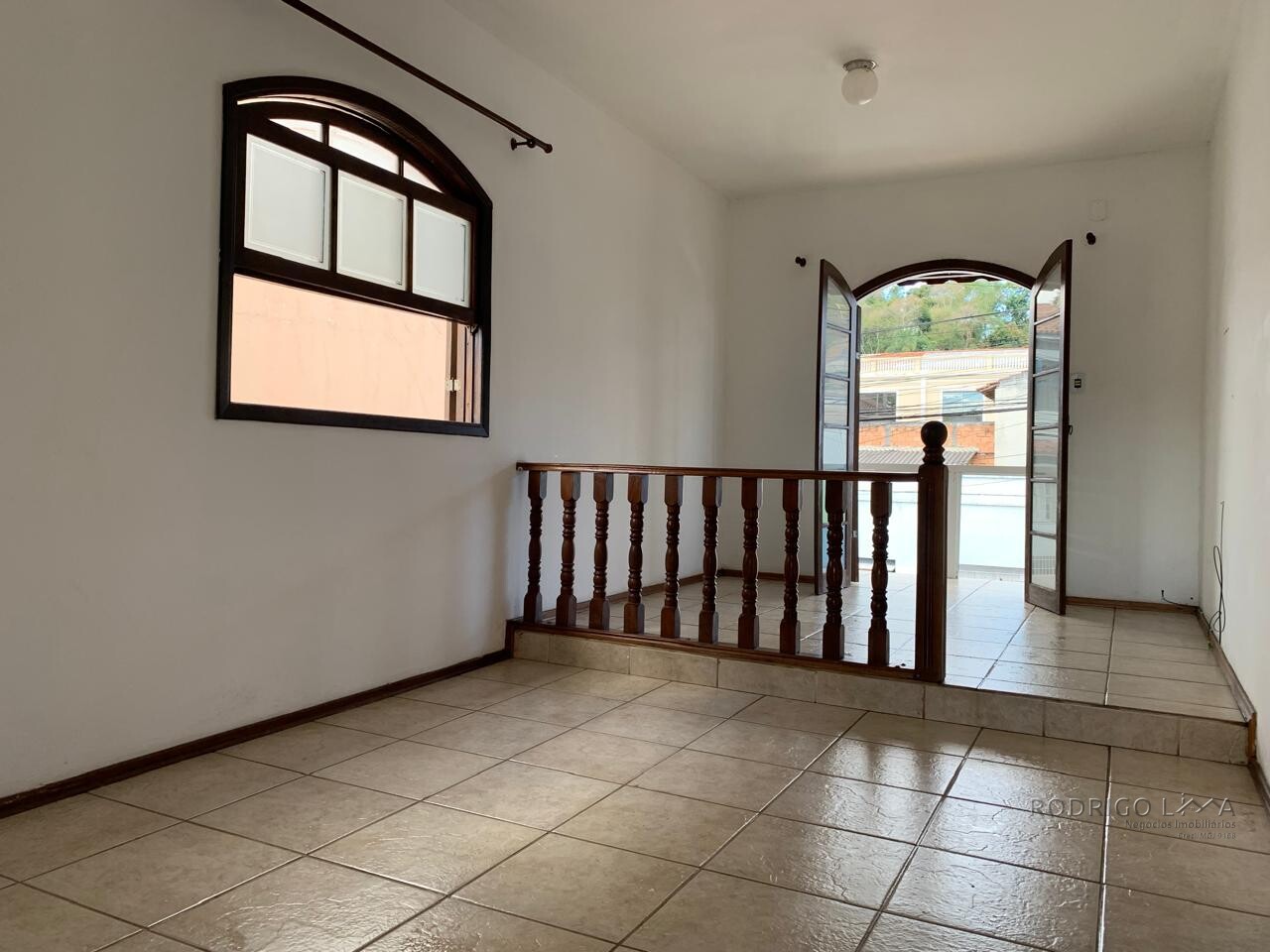 Casa para venda em São Lourenço - MG.