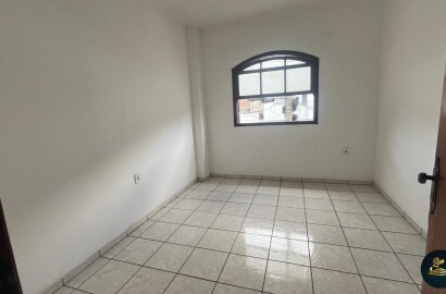 Casa para venda em São Lourenço - MG.