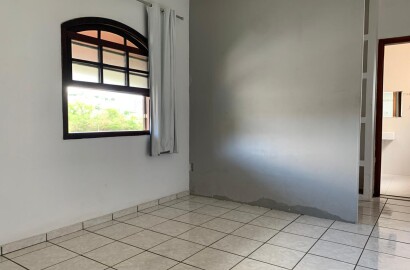 Casa para venda em São Lourenço - MG.