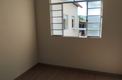 Casa para venda em São Lourenço - MG.