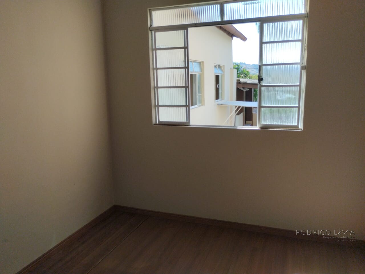 Casa para venda em São Lourenço - MG.