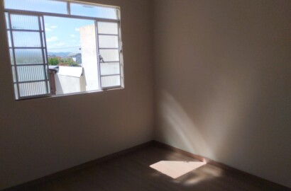 Casa para venda em São Lourenço - MG.