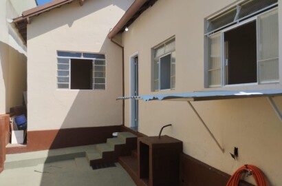 Casa para venda em São Lourenço - MG.