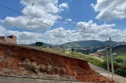 Lote para venda á 3 minutos do centro de São Lourenço - MG.