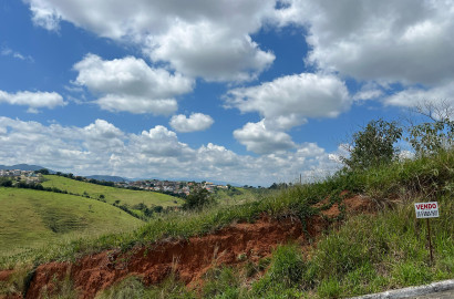 Lote para venda á 3 minutos do centro de São Lourenço - MG.