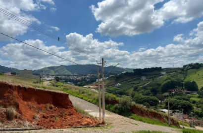 Lote para venda á 3 minutos do centro de São Lourenço - MG.
