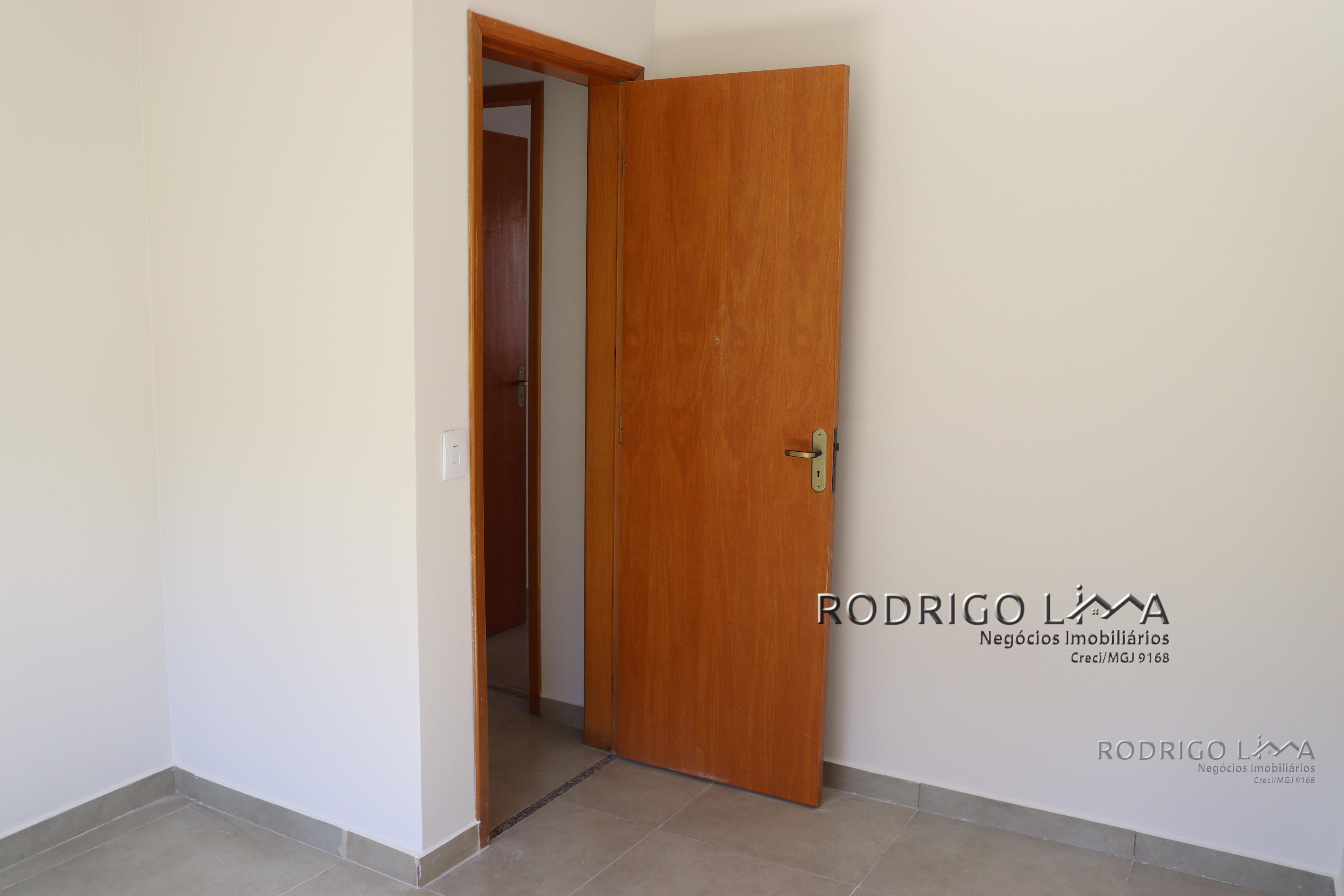 Linda casa para venda em São Lourenço - MG.
