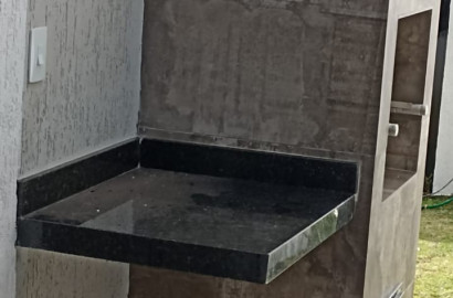 Lindo sobrado de esquina para venda em São Lourenço - MG.