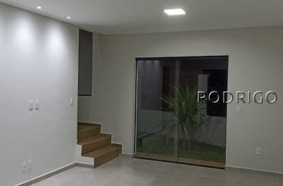 Lindo sobrado de esquina para venda em São Lourenço - MG.