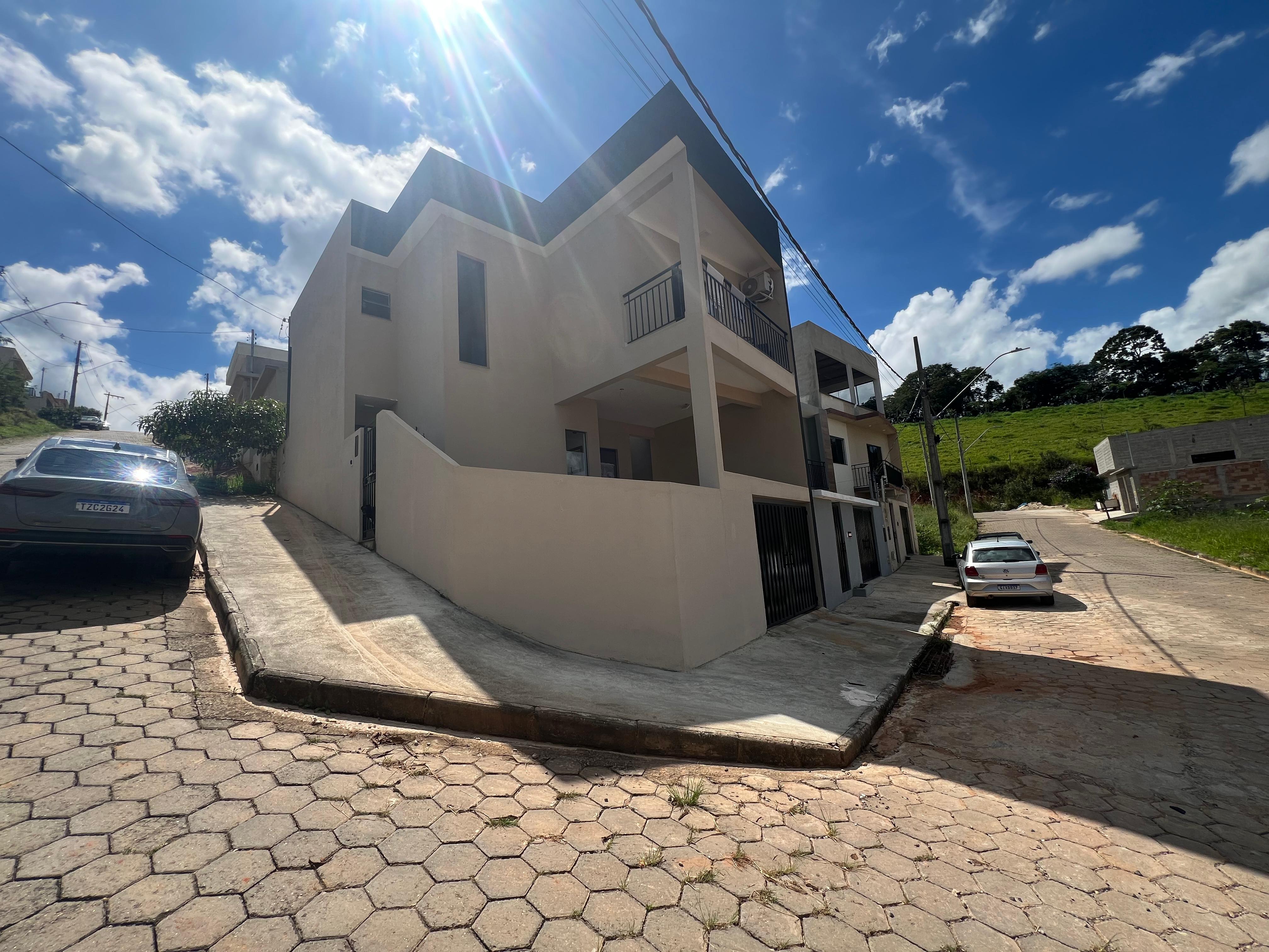 Lindo sobrado para venda em São Lourenço MG