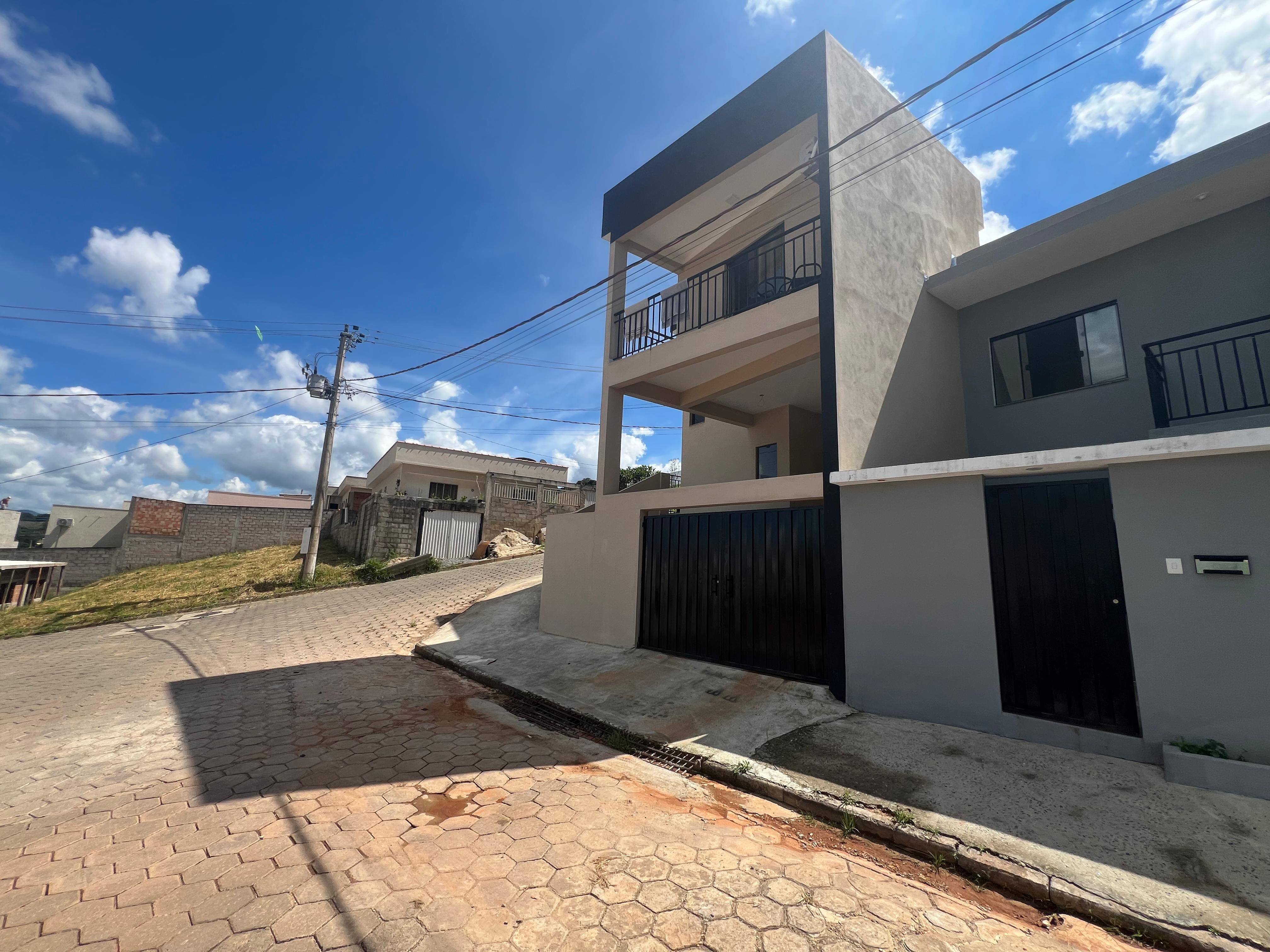 Lindo sobrado para venda em São Lourenço MG
