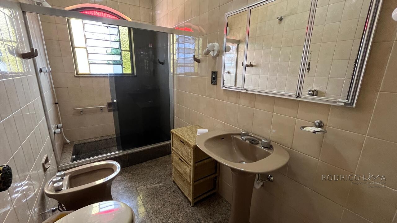 Casa de alto padrão para venda em São Lourenço MG