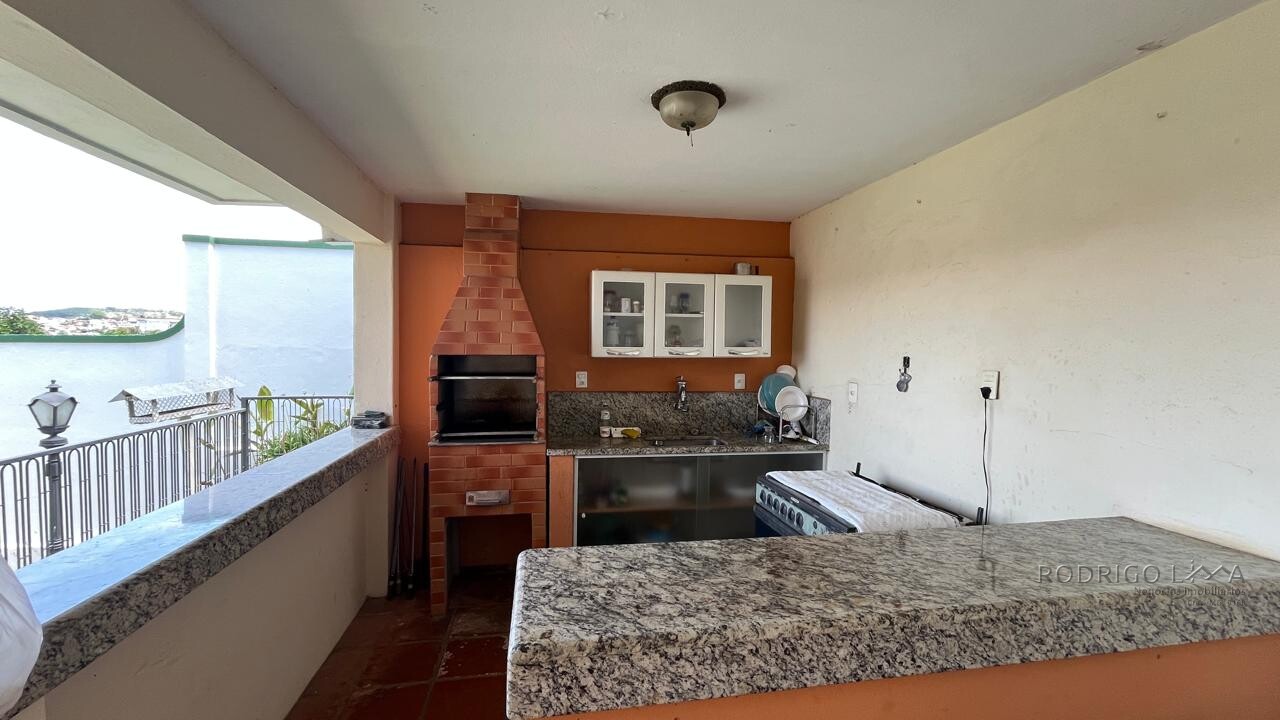 Casa de alto padrão para venda em São Lourenço MG