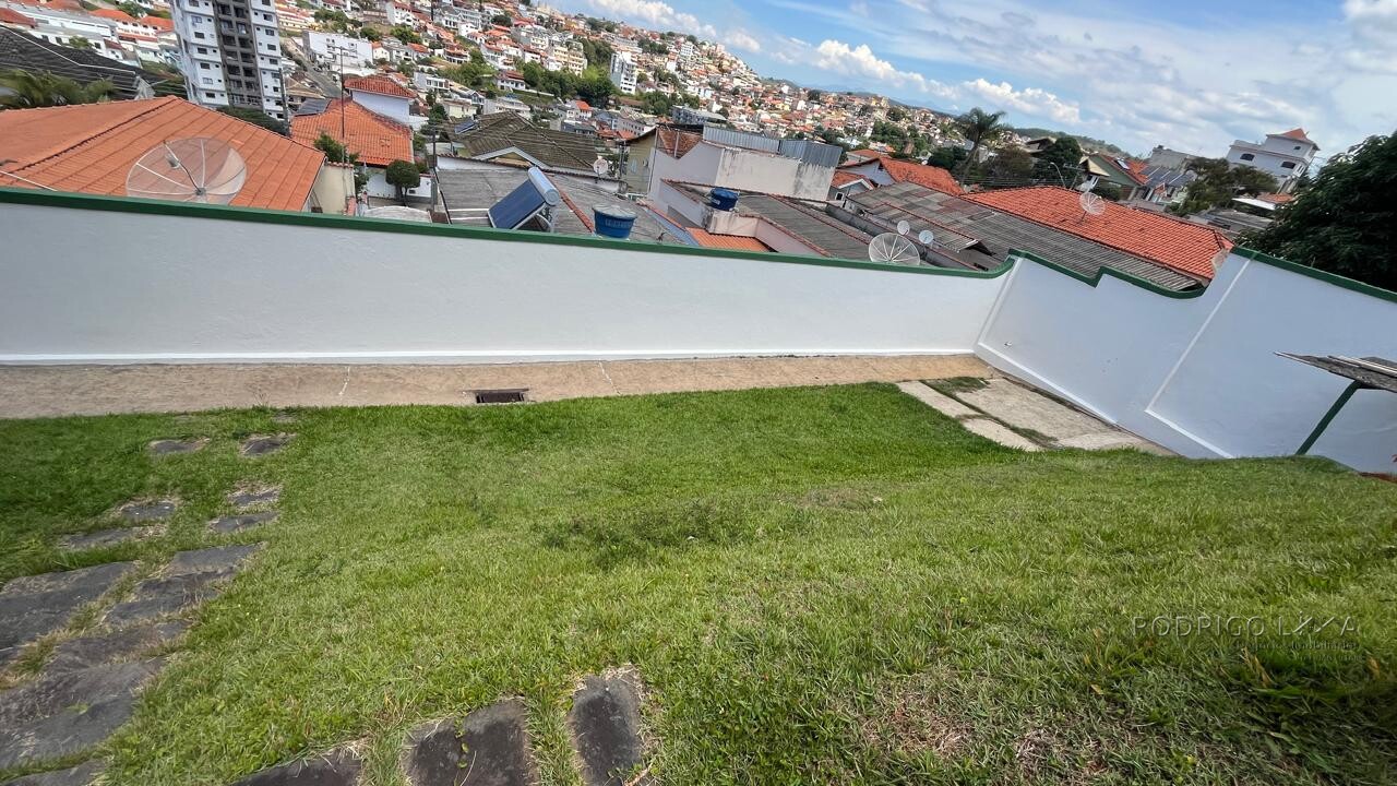 Casa de alto padrão para venda em São Lourenço MG