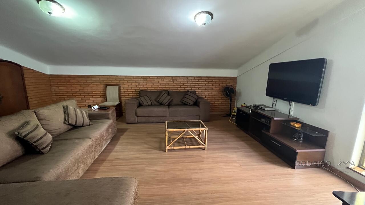 Casa de alto padrão para venda em São Lourenço MG