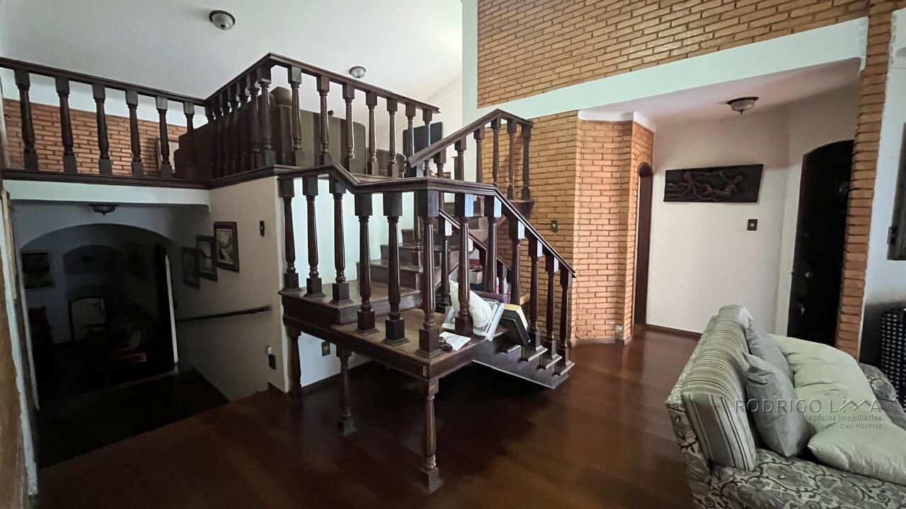 Casa de alto padrão para venda em São Lourenço MG