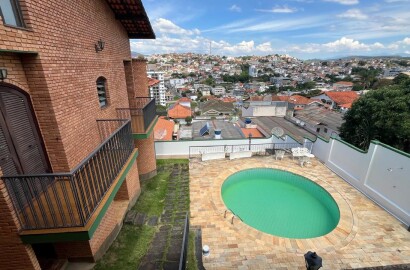 Casa de alto padrão para venda em São Lourenço MG