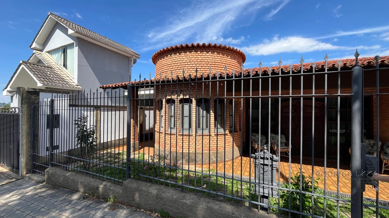 Casa de alto padrão para venda em São Lourenço MG