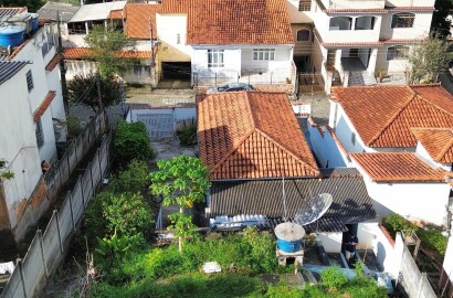 Casa com terreno amplo para venda em São Lourenço MG
