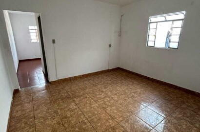 Casa com terreno amplo para venda em São Lourenço MG