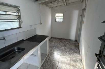 Casa com terreno amplo para venda em São Lourenço MG
