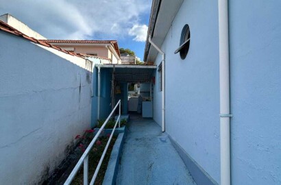 Casa com terreno amplo para venda em São Lourenço MG